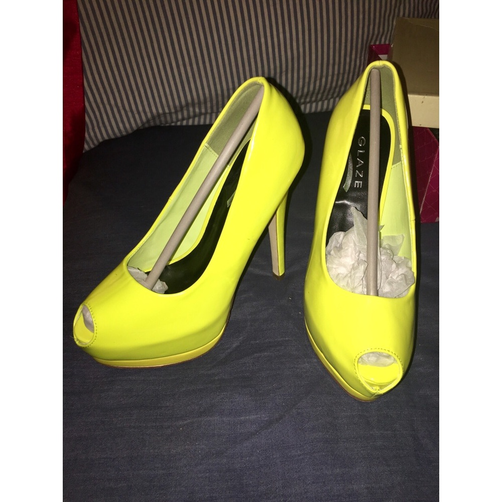 Glaze Opened Toe Pumps - Heels